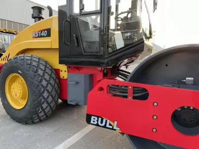 Каток дорожный грунтовый BULL KS140